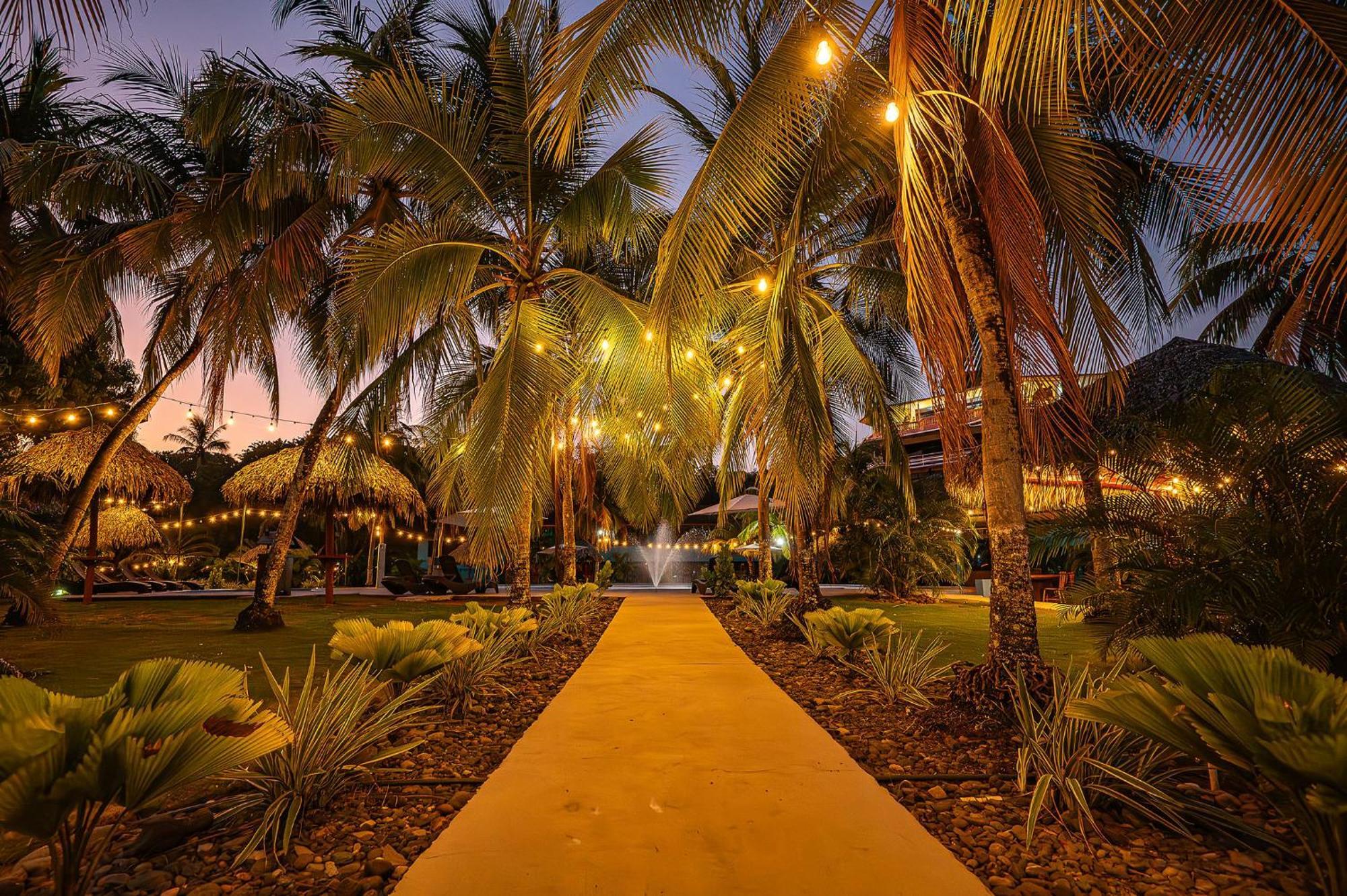 Beach Break Resort & Cr Surf Camp Jacó Buitenkant foto