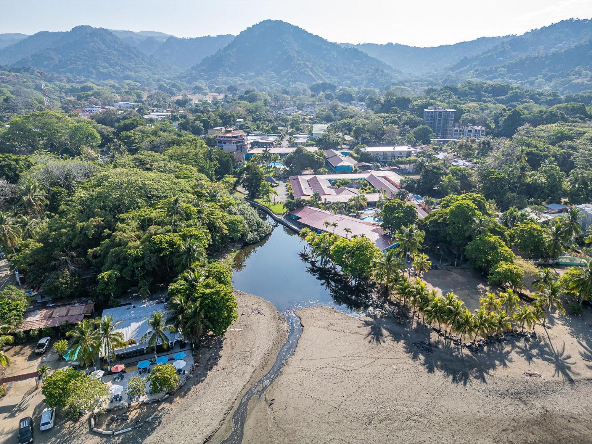 Beach Break Resort & Cr Surf Camp Jacó Buitenkant foto