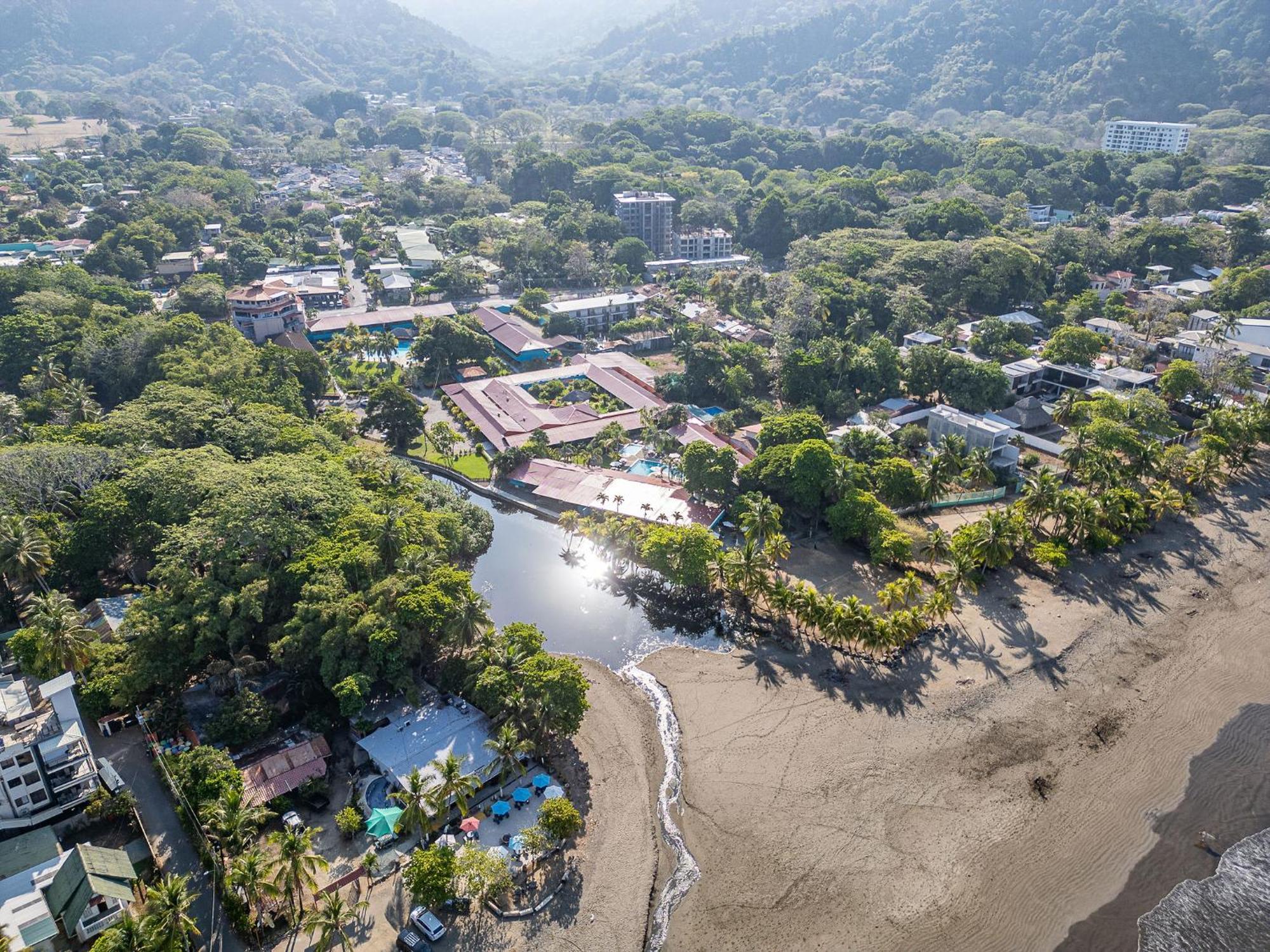 Beach Break Resort & Cr Surf Camp Jacó Buitenkant foto
